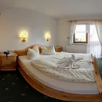 Alpenhof Otel 3*